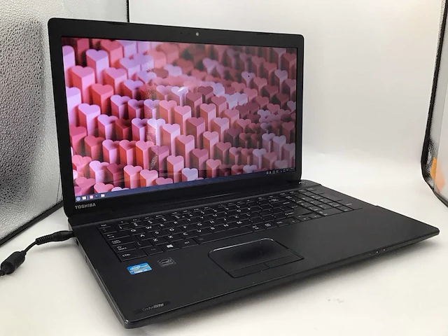 Toshiba pro c70 laptop - afbeelding 1 van  4