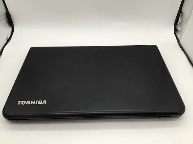 Toshiba pro c70 laptop - afbeelding 3 van  4