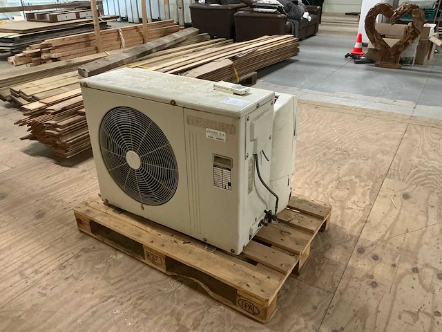 Toshiba ras-24ua-es4 airconditioning unit - afbeelding 1 van  9