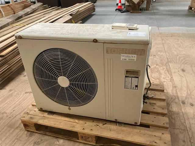 Toshiba ras-24ua-es4 airconditioning unit - afbeelding 2 van  9
