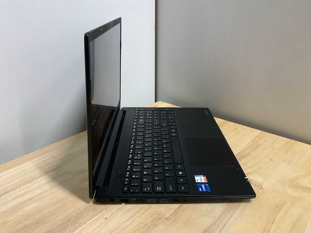 Toshiba satellite pro l50-j-10i laptop - afbeelding 5 van  8