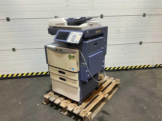 Toshiba studio 3040 cse fc-3040c kleur copieermachine - afbeelding 1 van  11