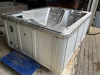 Total relax jacuzzi - afbeelding 7 van  13