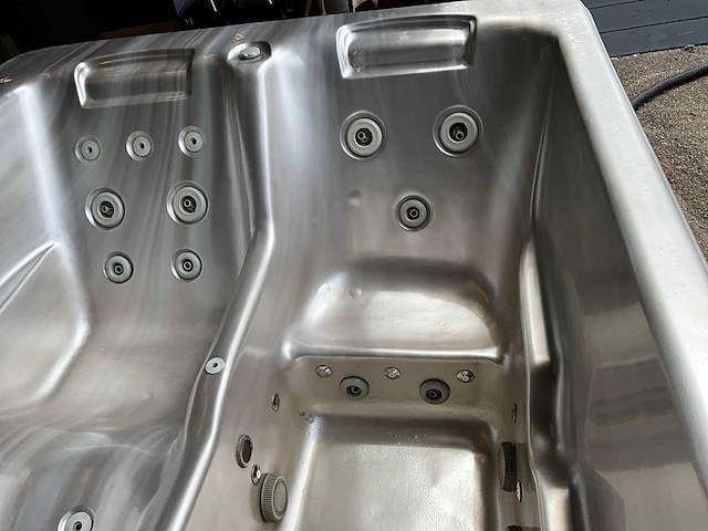Total relax jacuzzi - afbeelding 11 van  13