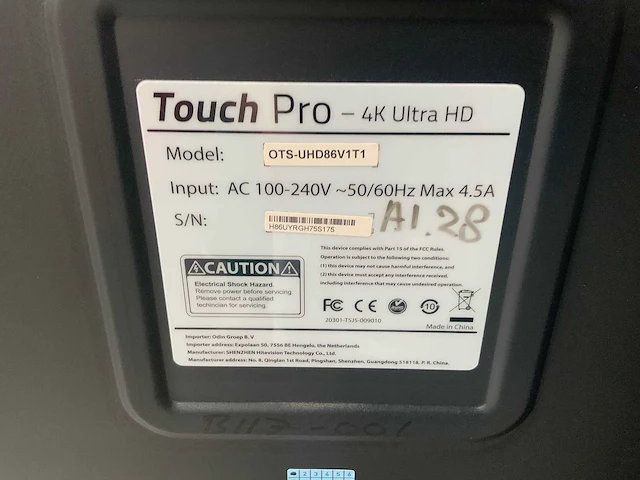 Touch pro - 86" (ots-uhd86v1t1) 4k uhd interactief touchscreen on rolling stand - afbeelding 5 van  5