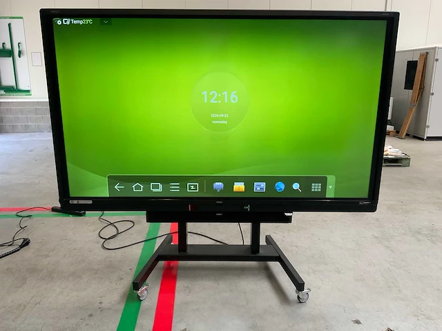 Touch pro - 86" (ots-uhd86v1t1) 4k uhd interactief touchscreen on rolling stand - afbeelding 1 van  5