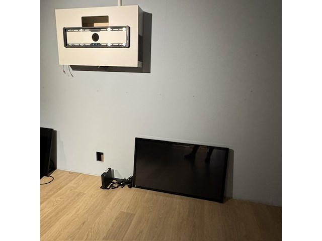 Touchscreen met computer elo, et4303l - afbeelding 1 van  5