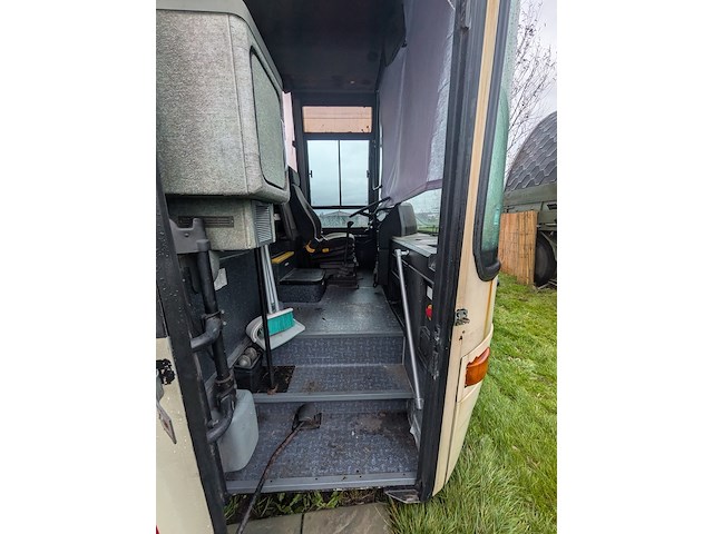 Touringcar van hool, bouwjaar 2001 - afbeelding 8 van  51