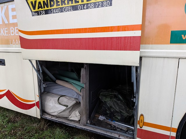 Touringcar van hool, bouwjaar 2001 - afbeelding 41 van  51