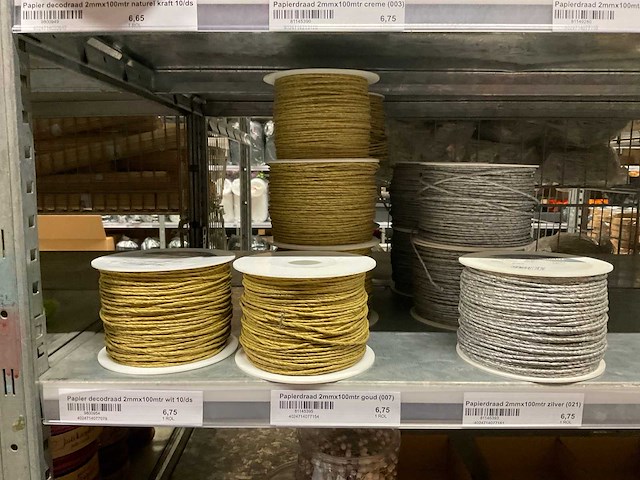 Touw, draad, pushpins, vilt - afbeelding 2 van  48