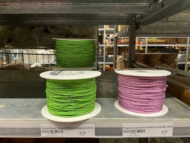 Touw, draad, pushpins, vilt - afbeelding 3 van  48