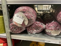 Touw, draad, pushpins, vilt - afbeelding 22 van  48