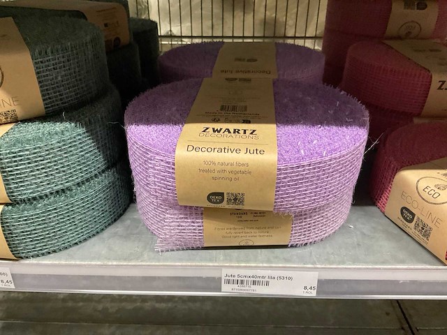 Touw, draad, pushpins, vilt - afbeelding 41 van  48