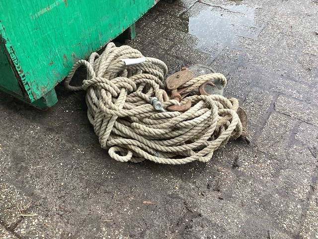 Touwen met diverse controllen - afbeelding 2 van  3