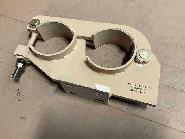 Tow bar clamp assembly - afbeelding 2 van  3