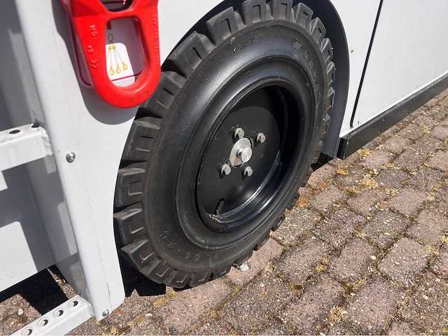 Tow tractor / warehouse tugger met hefplateau - afbeelding 8 van  73