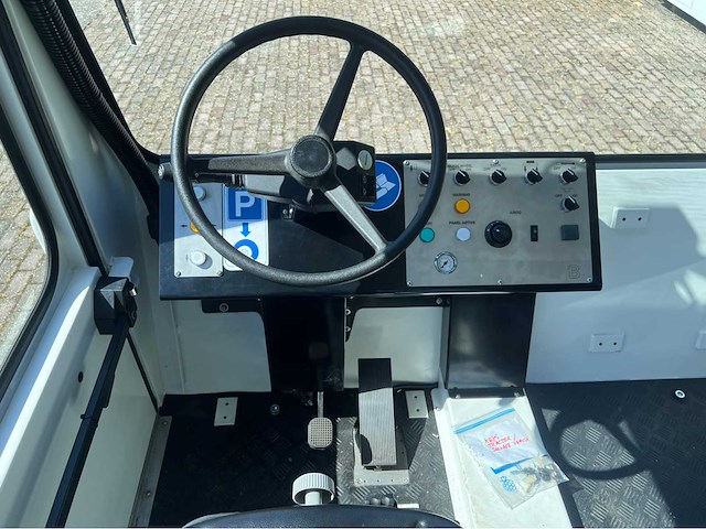 Tow tractor / warehouse tugger met hefplateau - afbeelding 52 van  73