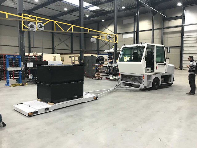 Tow tractor / warehouse tugger met hefplateau - afbeelding 60 van  73
