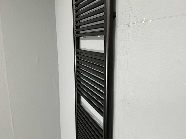 Towel heater - designradiator 55 x 180 cm - afbeelding 3 van  14