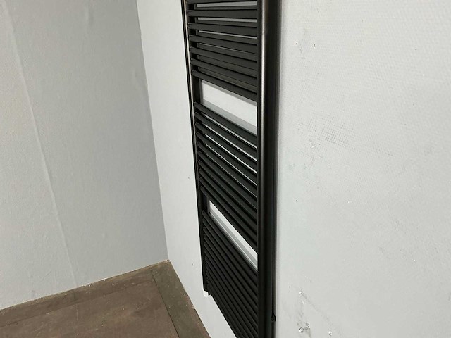 Towel heater - designradiator 55 x 180 cm - afbeelding 4 van  14