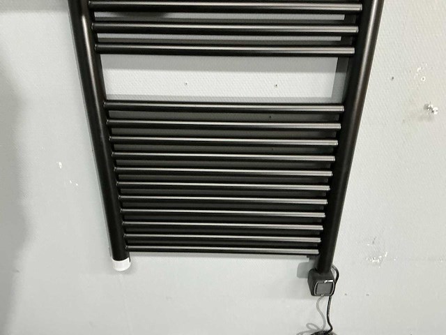 Towel heater - designradiator 55 x 180 cm - afbeelding 11 van  14