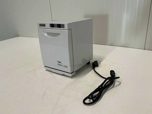 Towel sterlizer+ 4 handdoeken - afbeelding 3 van  6