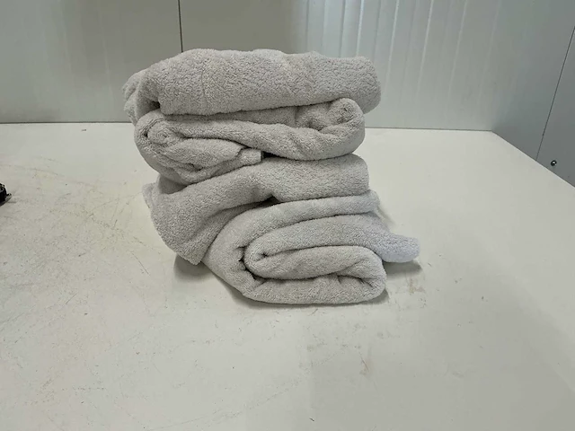 Towel sterlizer+ 4 handdoeken - afbeelding 6 van  6