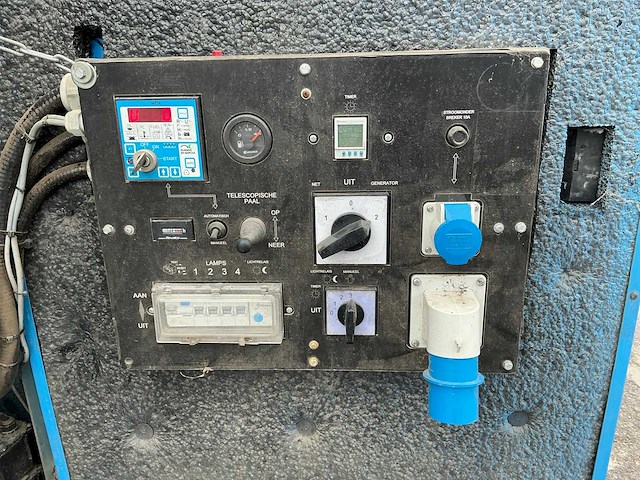 Tower light hydro power box stationaire lichtmast - afbeelding 22 van  23
