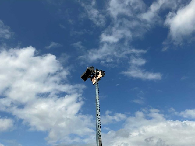 Tower light hydro power box stationaire lichtmast - afbeelding 12 van  17