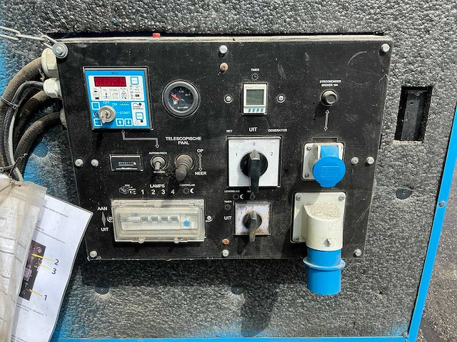 Tower light hydro power box stationaire lichtmast - afbeelding 6 van  17