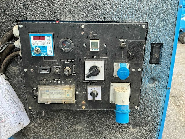 Tower light hydro power box stationaire lichtmast - afbeelding 14 van  17