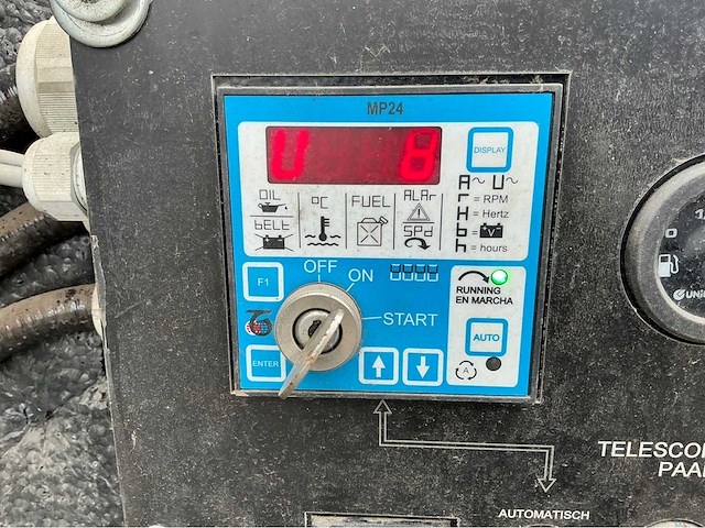 Tower light hydro power box stationaire lichtmast - afbeelding 14 van  23