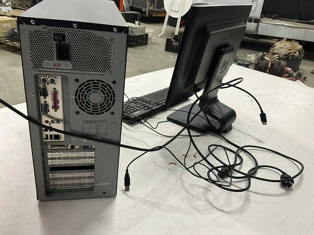 Tower pc met hp 23” flatscreen - afbeelding 3 van  3