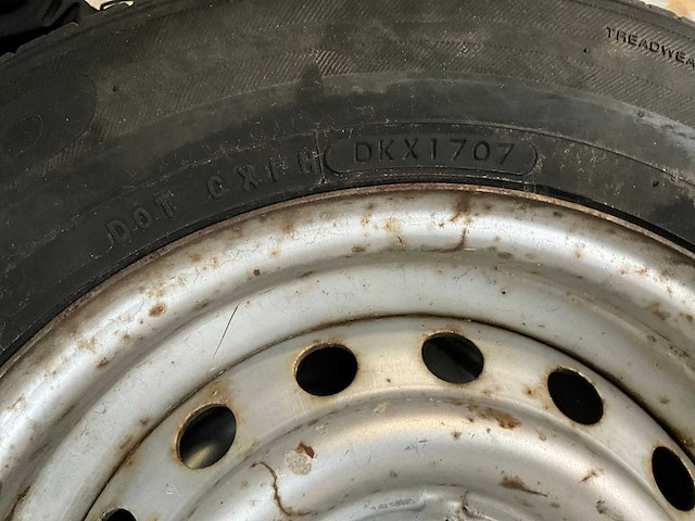 Toyo autoband op stalenvelg (4x) - afbeelding 5 van  6