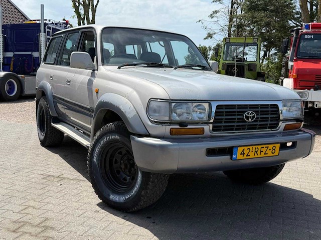 Toyota - 1995 - landcruiser - 4.5i-24v vx - personenauto - afbeelding 12 van  25