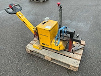 Toyota - 1999 - mm5 1000 - elektrische trekkar voor aanhangers te verrijden - afbeelding 5 van  9