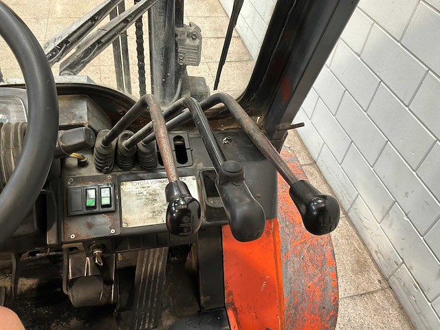 Toyota - 2000 - 02-7 fdf 30 - vorkheftruck - afbeelding 2 van  16