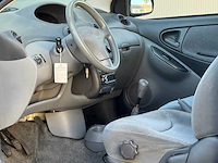 Toyota - 2000 - yaris - 1.3-16v vvt-i sol - 17-fr-vh - afbeelding 11 van  12