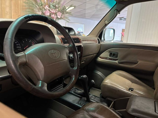 Toyota - 2001 - landcruiser 90 - 3.0 d4-d hr blind v. - personenauto - afbeelding 4 van  23
