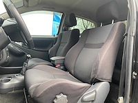 Toyota - 2001 - yaris - 1.5-16v vvt-i tsport - 08-hl-lb - afbeelding 17 van  17