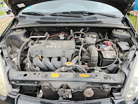 Toyota - 2003 - yaris - 1.5 vvt-i t-sport -69-hth-3 - afbeelding 2 van  6