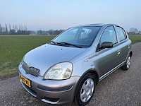 Toyota - 2004 - yaris - 1.3 vvt-i idols - 70-nt-nl - afbeelding 6 van  9