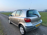 Toyota - 2004 - yaris - 1.3 vvt-i idols - 70-nt-nl - afbeelding 4 van  9