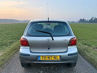 Toyota - 2004 - yaris - 1.3 vvt-i idols - 70-nt-nl - afbeelding 5 van  9