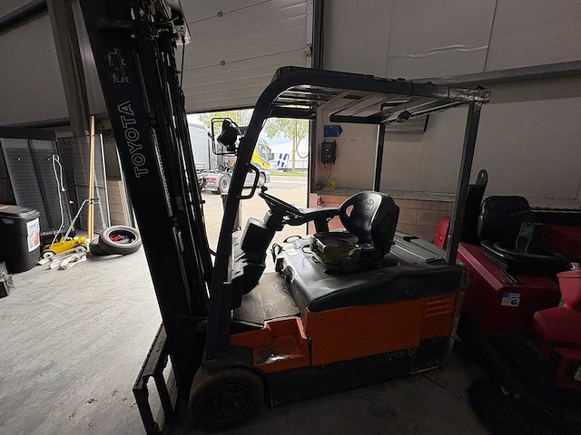 Toyota - 2005 - 7fbef16 - vorkheftruck - afbeelding 2 van  8