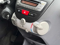 Toyota - 2005 - aygo - 1.0-12v sport - 84-rl-vk - afbeelding 4 van  13