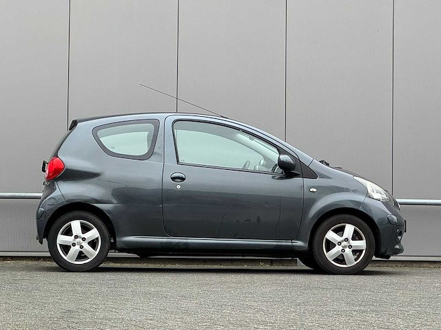 Toyota - 2005 - aygo - 1.0-12v sport - 84-rl-vk - afbeelding 11 van  13