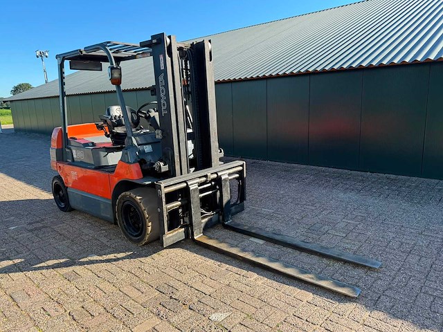 Toyota - 2006 - 7fbmf50 - vorkheftruck - afbeelding 1 van  10