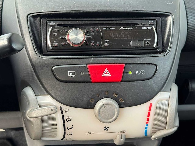 Toyota - 2006 - aygo - 1.0-12v - 06-tjr-1 - afbeelding 2 van  7