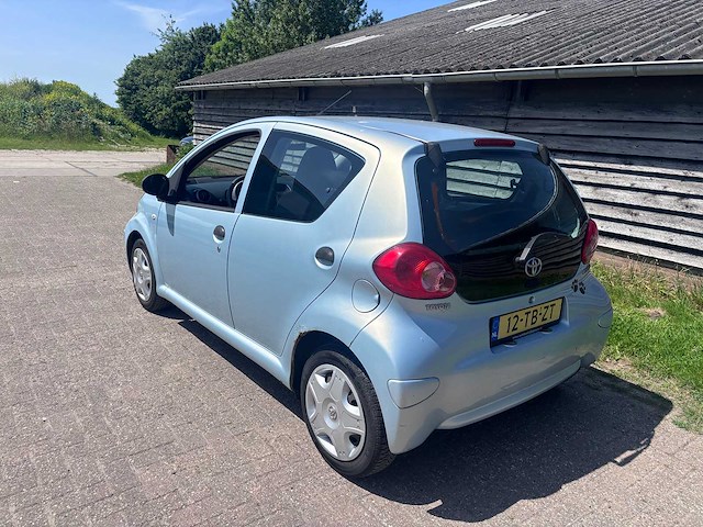Toyota - 2006 - aygo - 1.0-12v - personenauto - afbeelding 10 van  17